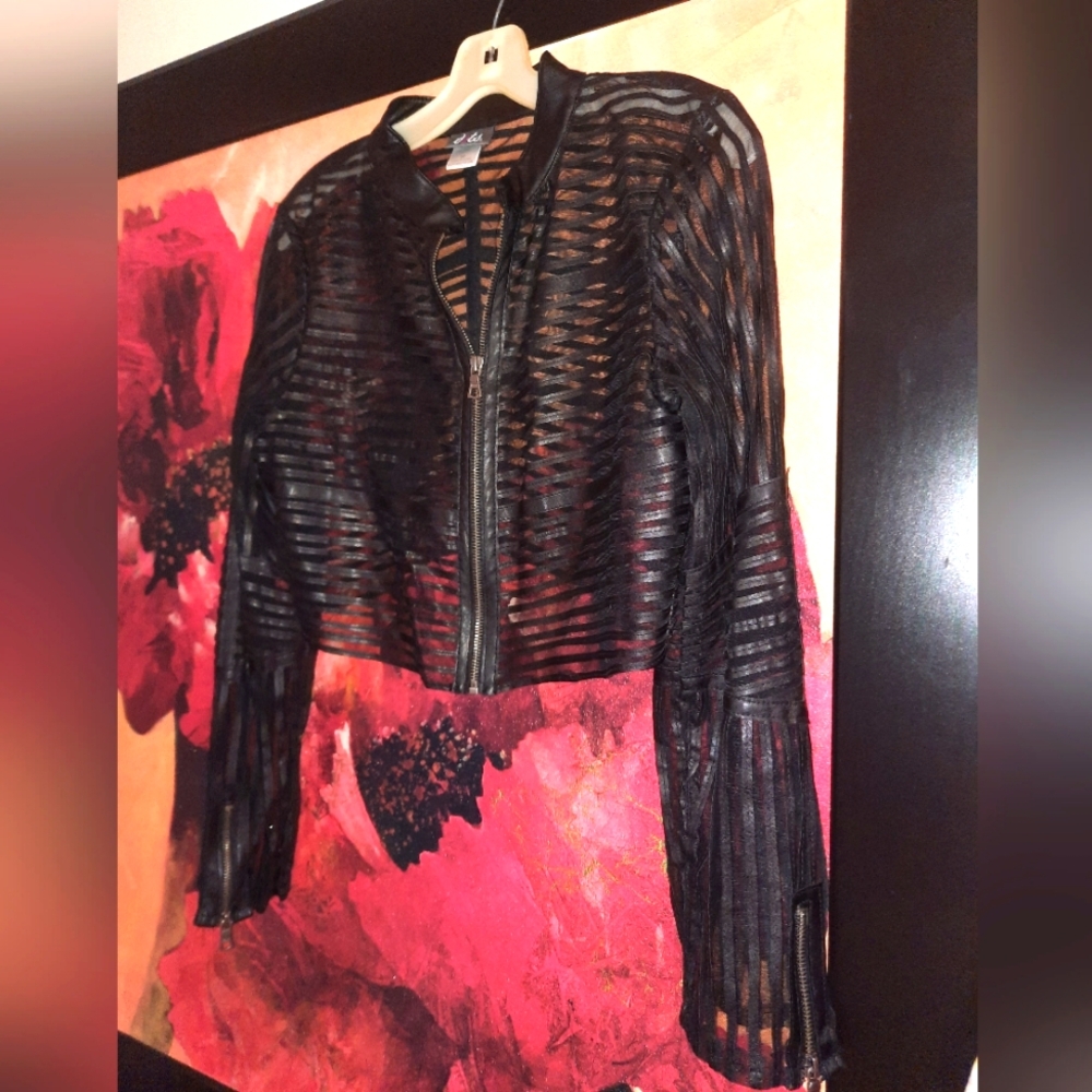 NWT SEXY HOT 🔥🌹 BLACK SHEER & LEATHER CROP JACKET SIZE MEDIUM 💝